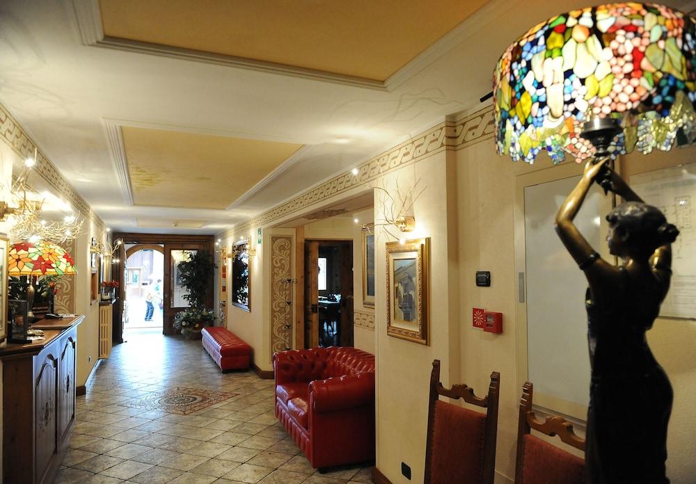 Hotel Alpina Лівіньо Екстер'єр фото